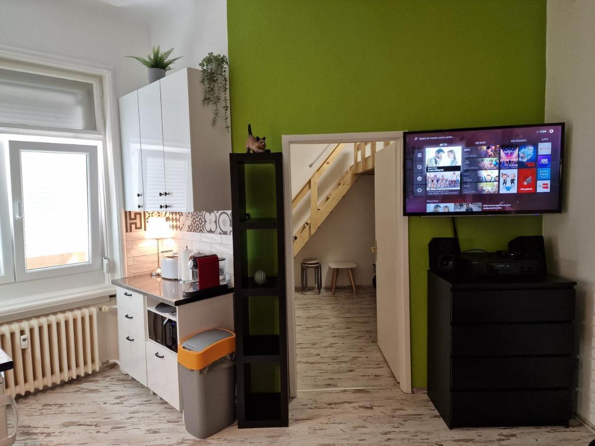 Central Point Budapest Extérieur photo