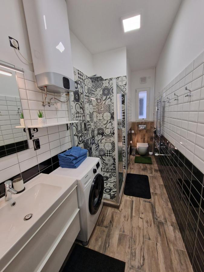 Central Point Budapest Extérieur photo